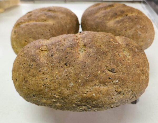 Pan integral con 5 semillas (chía, linaza,maravilla,zapallo o calabaza,sésamo blanco)
